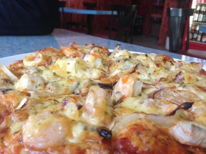 照片: https://www.facebook.com/MRheinGrillPizzeria